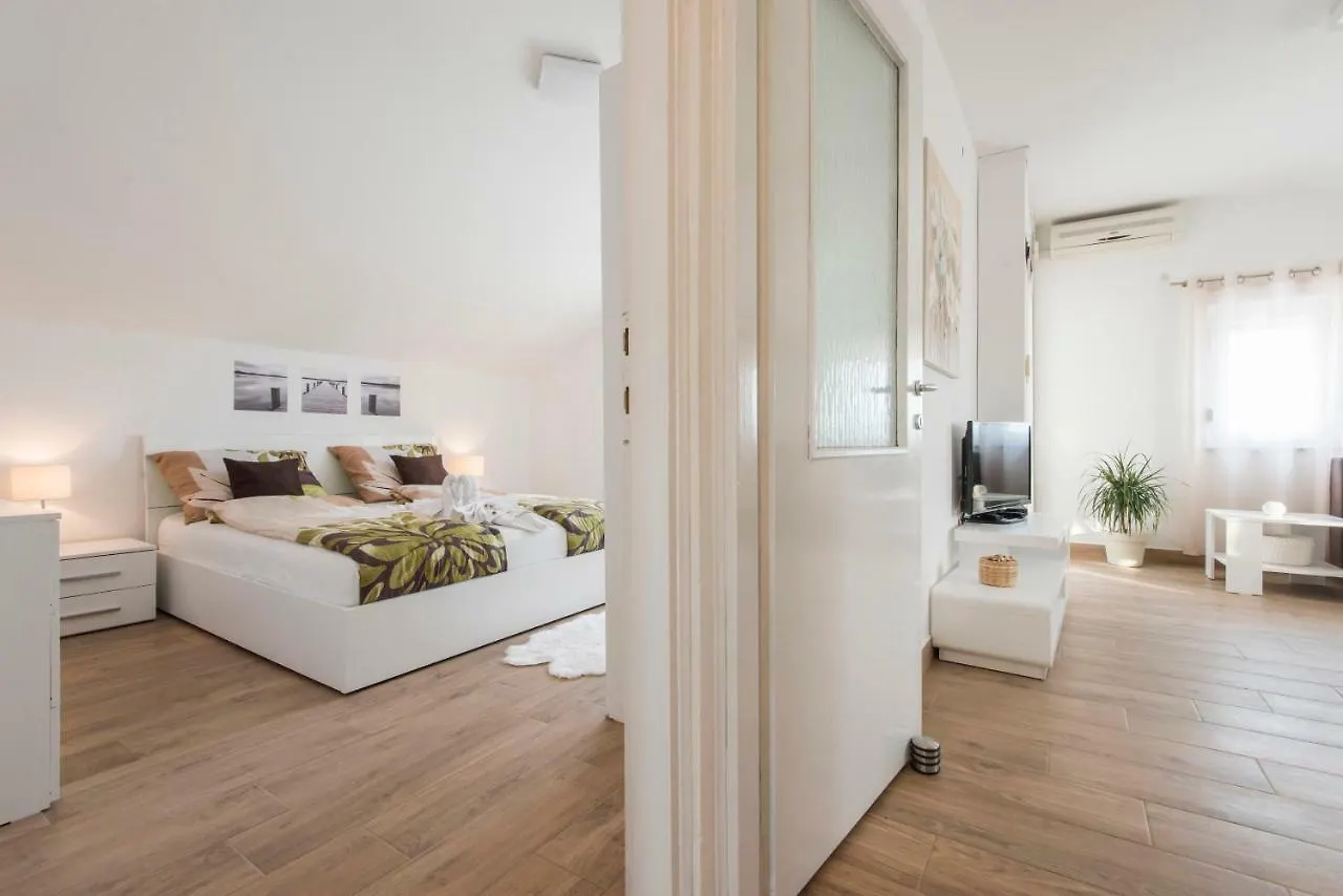 Apartments Batur Zadar 3*,  Croatia