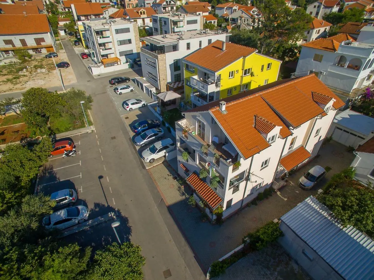 Apartments Batur Zadar 3*,